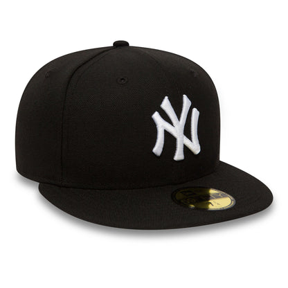 This is a New York Yankees Essential Black 59FIFTY Cap 2