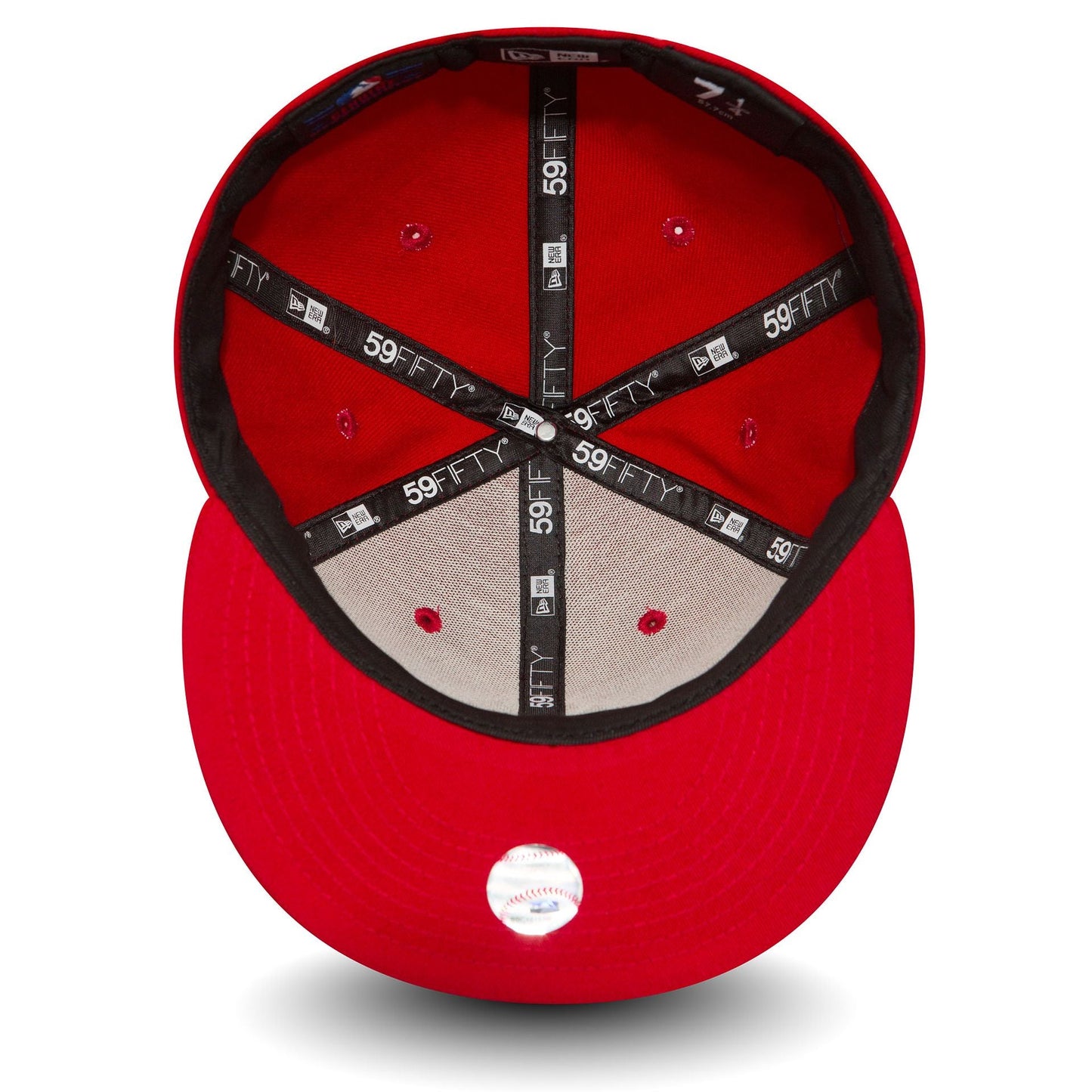 This is a New York Yankees Essential Red 59FIFTY Cap 4