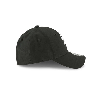 This is a Chicago White Sox Youth The League Black 9FORTY Adjustable Cap 5