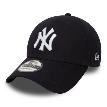 This is a New York Yankees Classic Navy 39THIRTY Cap 1