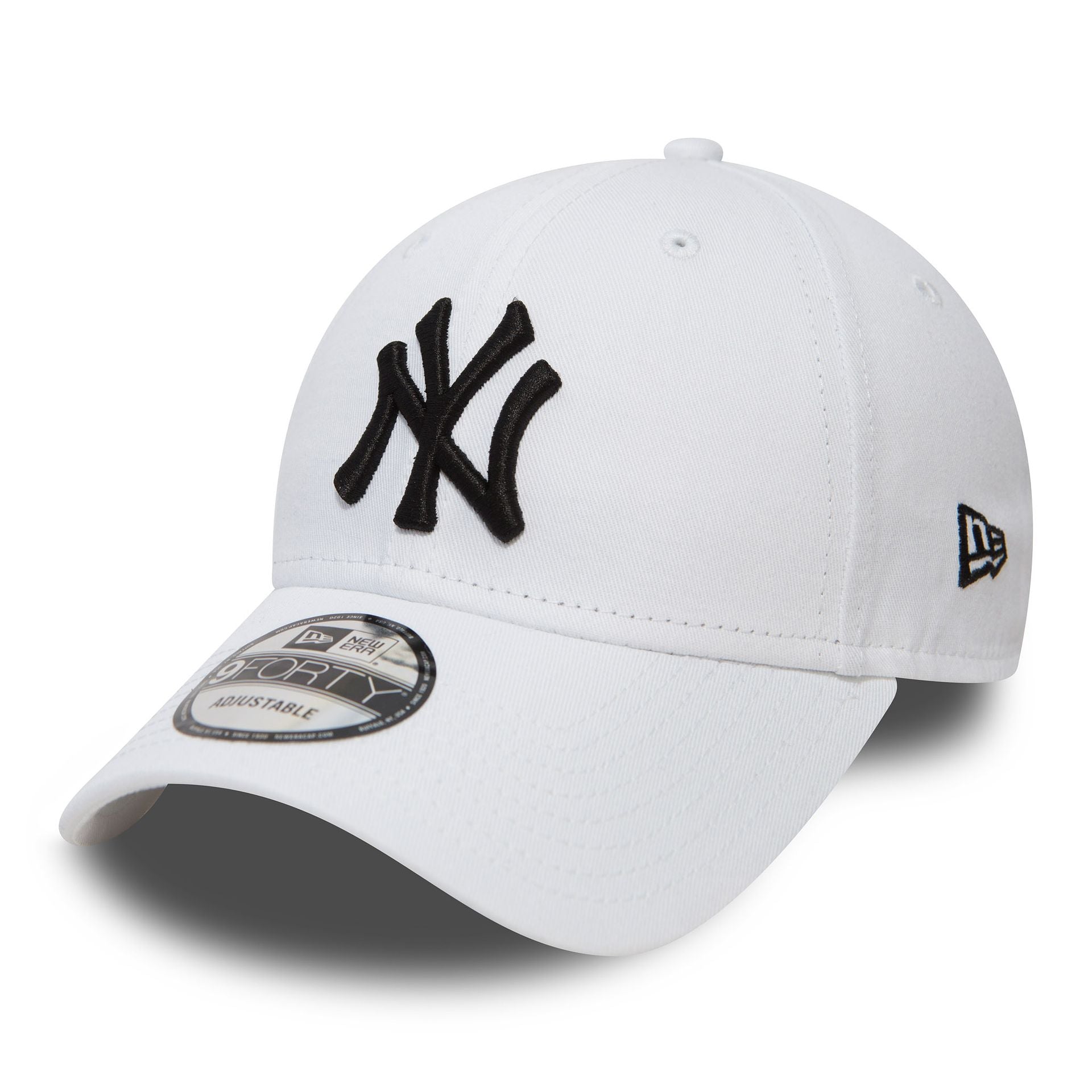 This is a New York Yankees Essential White 9FORTY Cap 1