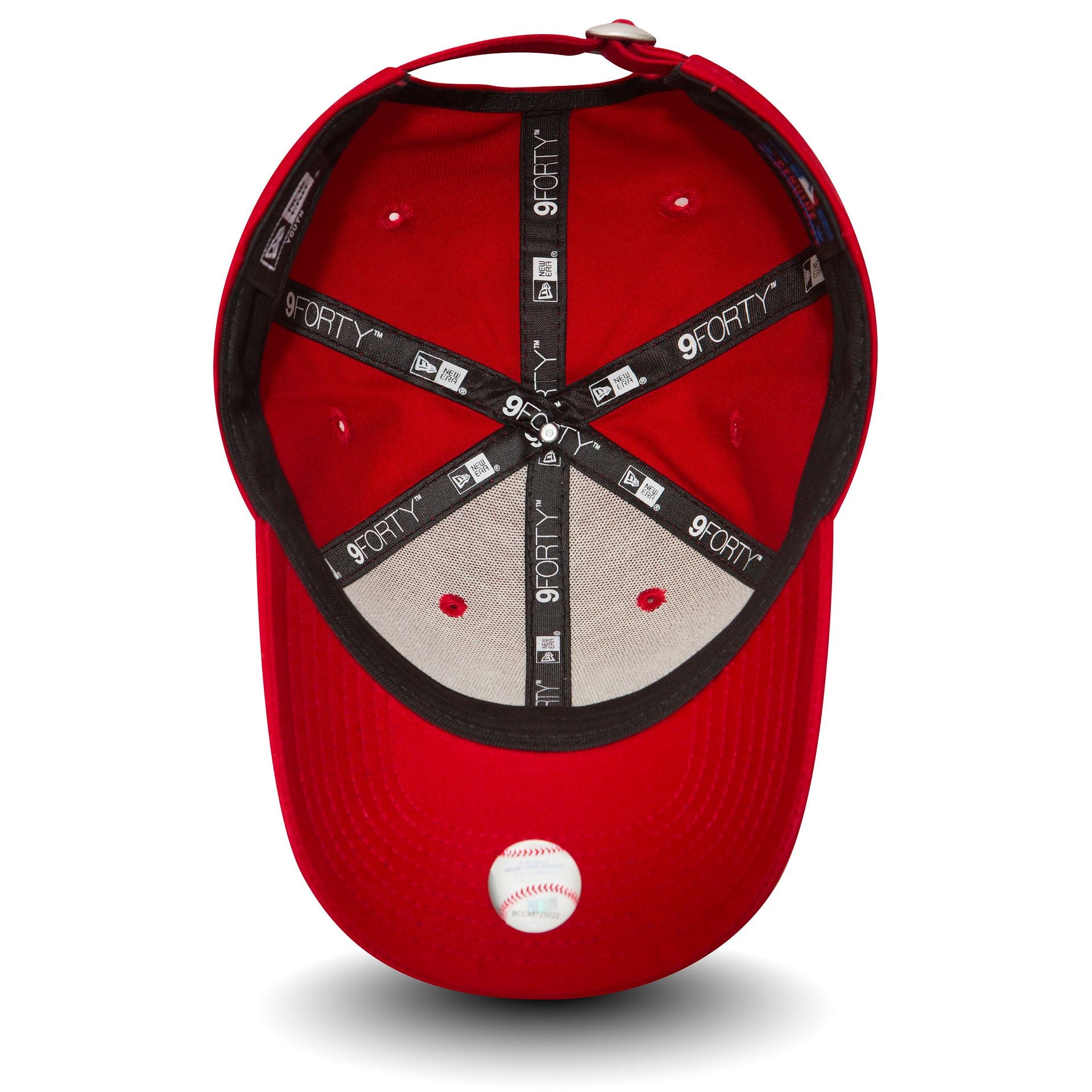 This is a New York Yankees Essential Kids Red 9FORTY Cap 2