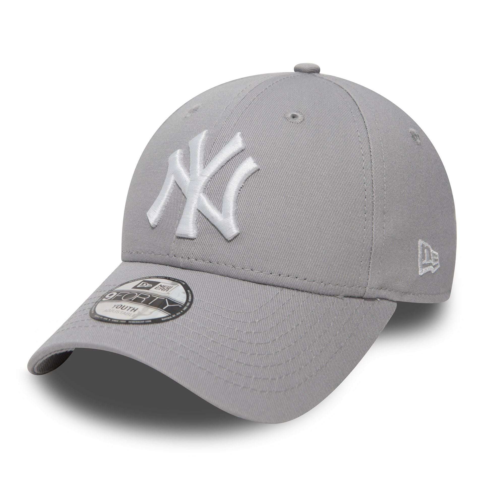 This is a New York Yankees Essential Kids Grey 9FORTY Cap 1