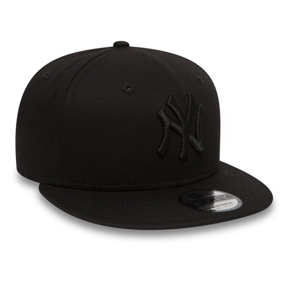 This is a New York Yankees Black On Black 9FIFTY Cap 4