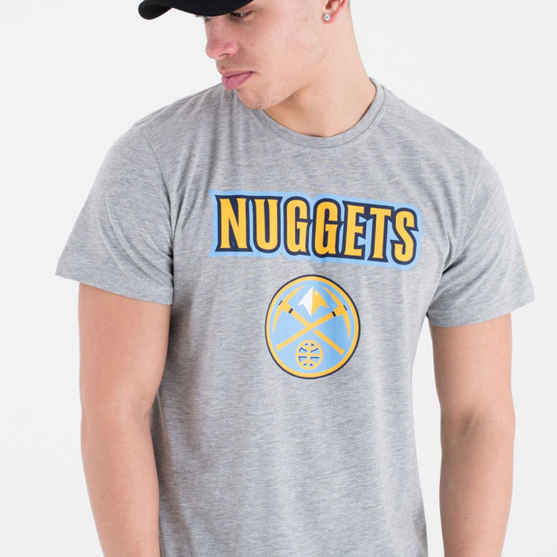 The Male model is wearing Denver Nuggets NBA Team Logo Grey T-Shirt 2