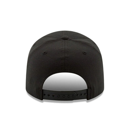 This is a Chicago Bulls Black 9FIFTY Stretch Snap Cap 2