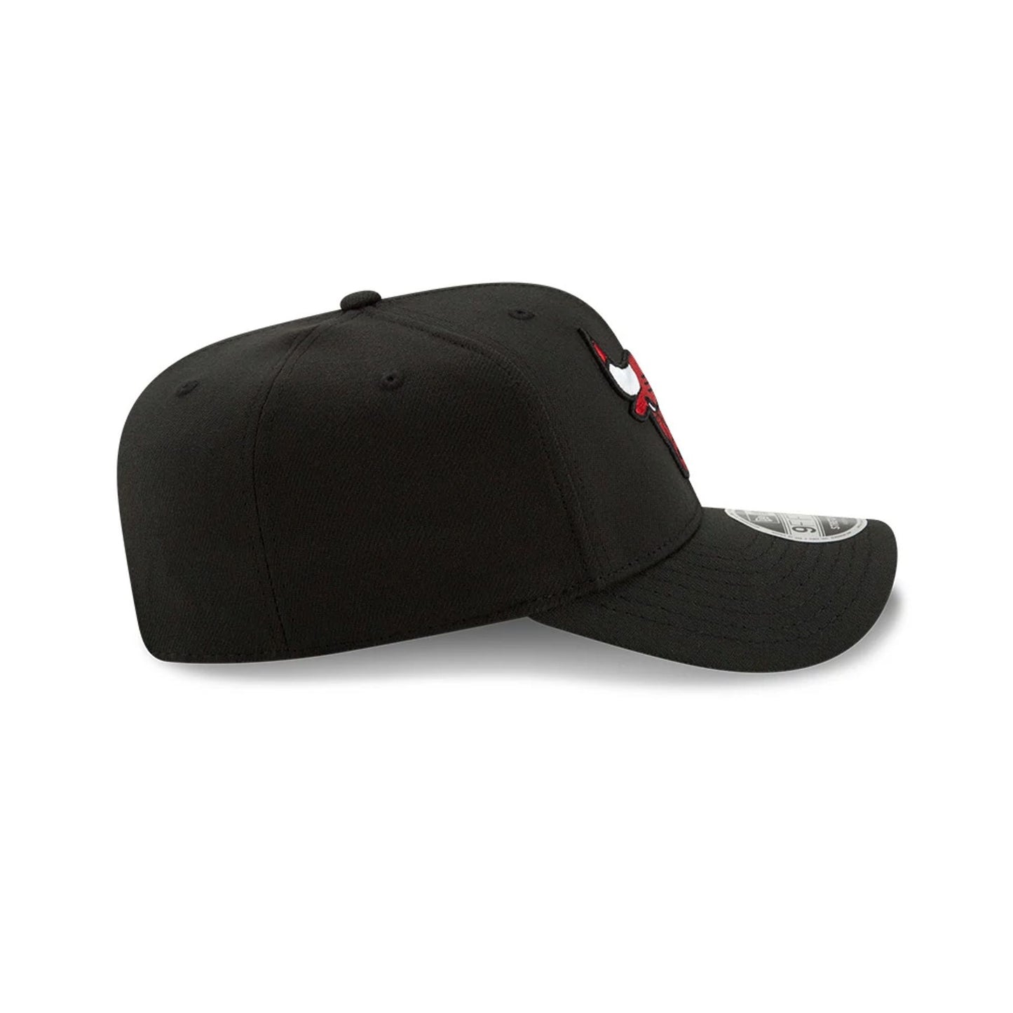 This is a Chicago Bulls Black 9FIFTY Stretch Snap Cap 3