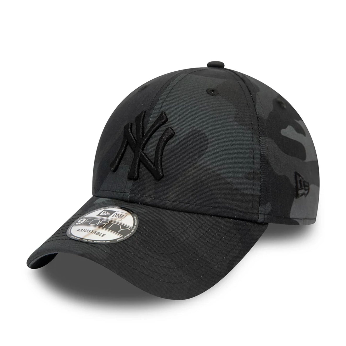 This is a New York Yankees Essential Camo 9FORTY Cap 1