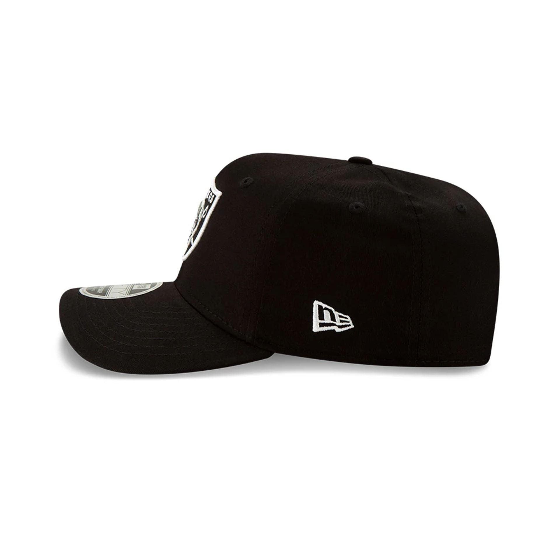 This is a Las Vegas Raiders Black 9FIFTY Stretch Snap Cap 4