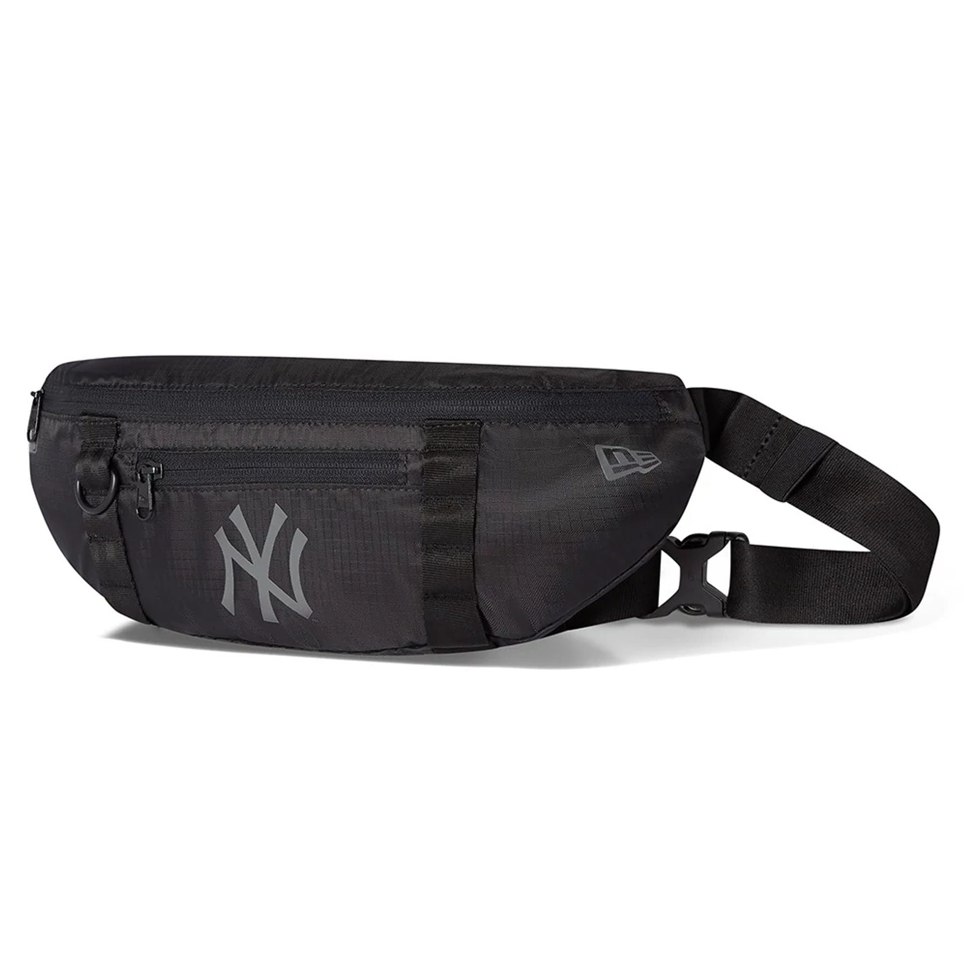 This is a New York Yankees Black Waist Bag 1