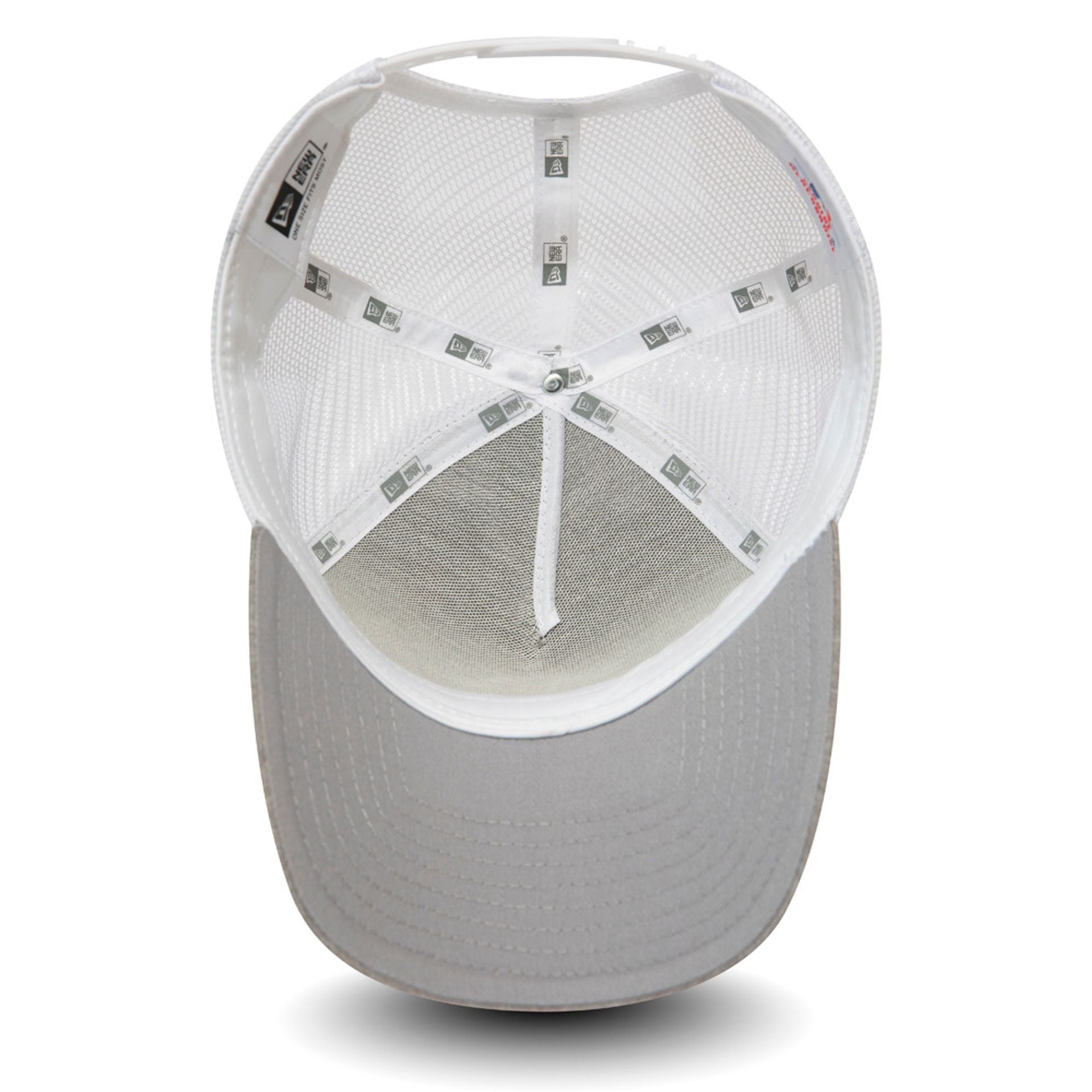 This is a New York Yankees Jersey Essential Grey A-Frame Trucker Cap 2