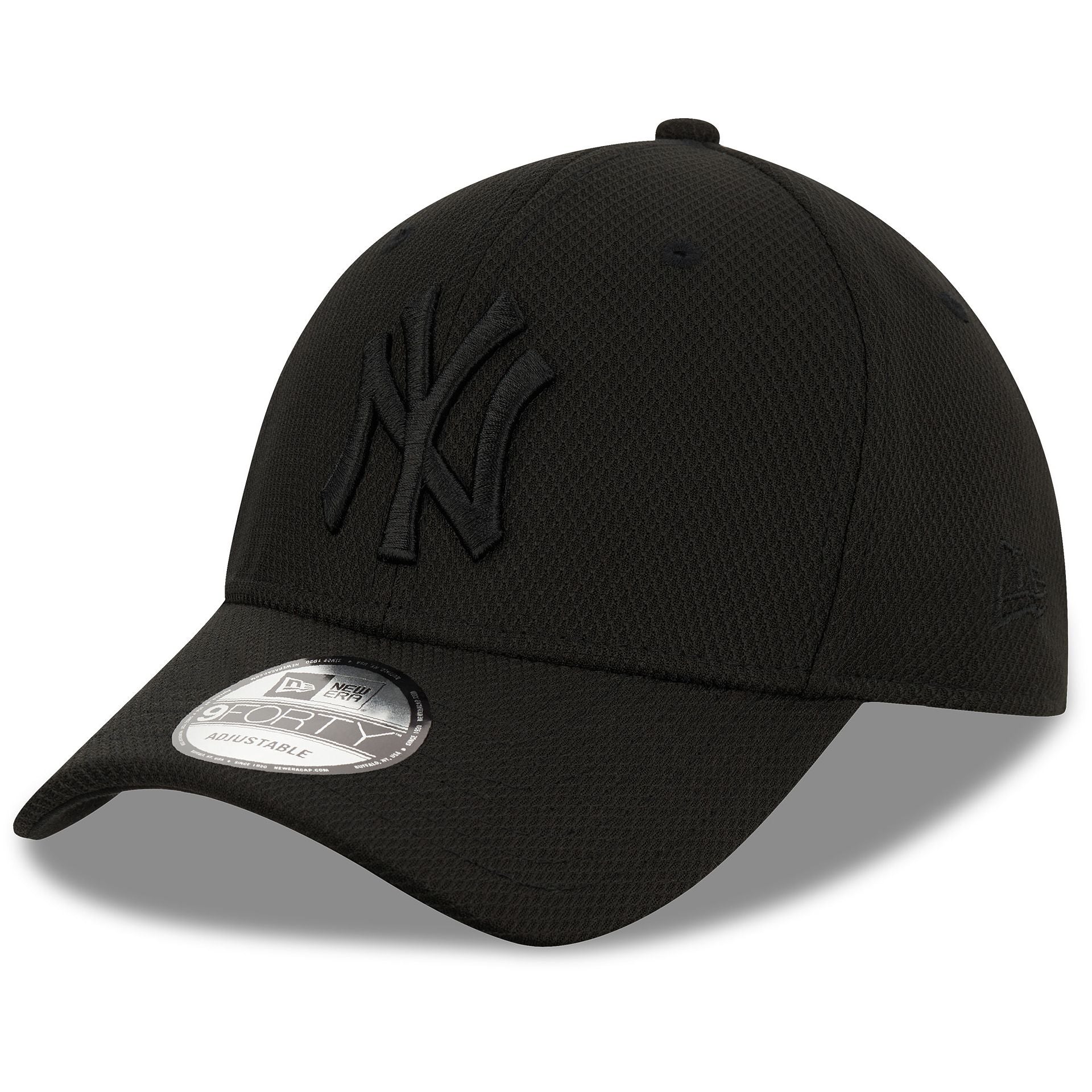 This is a New York Yankees Diamond Era Black 39THIRTY Cap 1