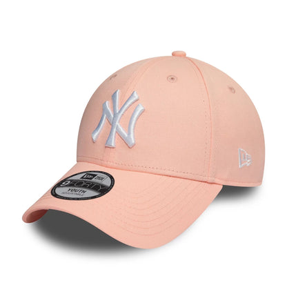 This is a New York Yankees Kids Pink 9FORTY Cap 1