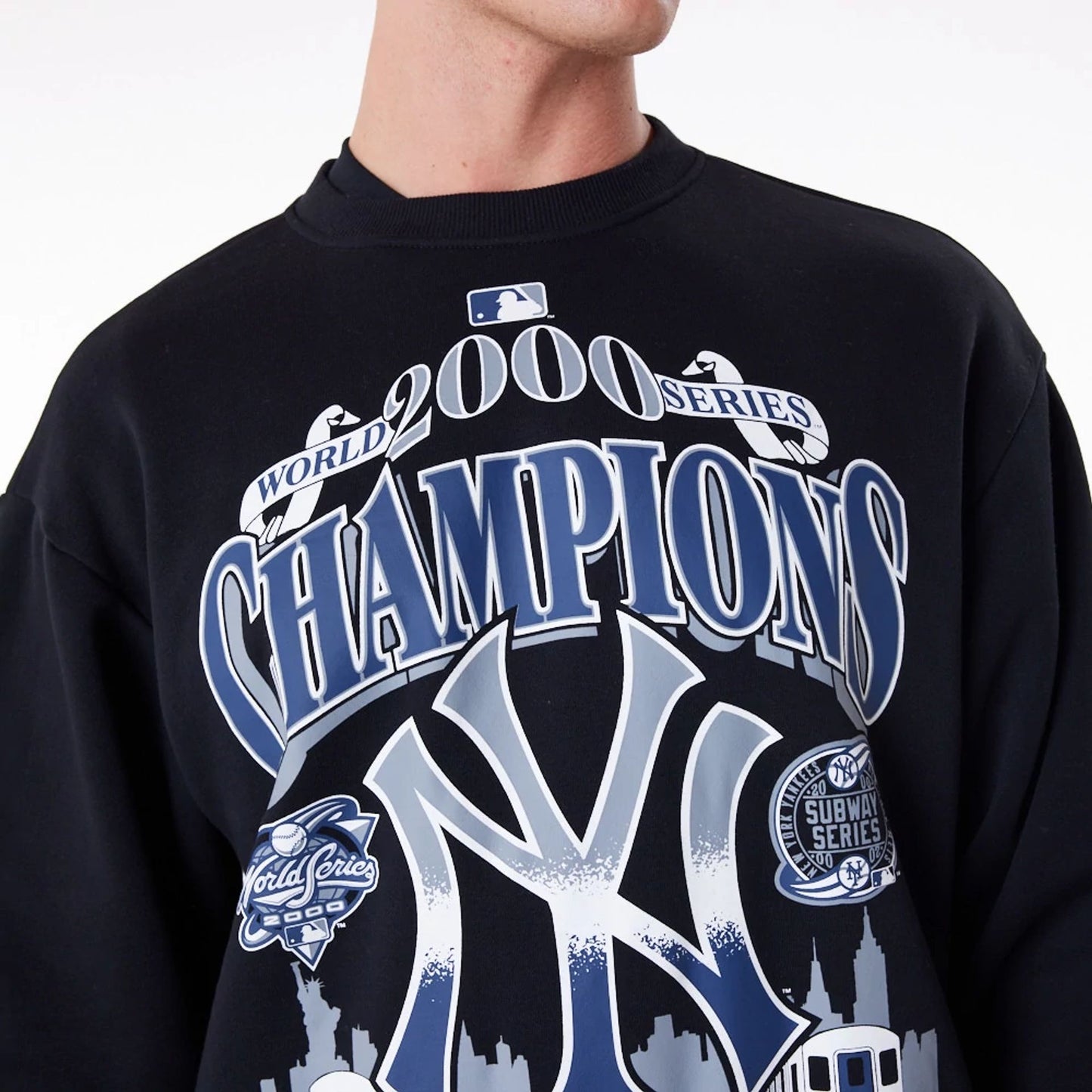 The Male model is wearing New York Yankees New Era Australia Black Oversized Sweater 7