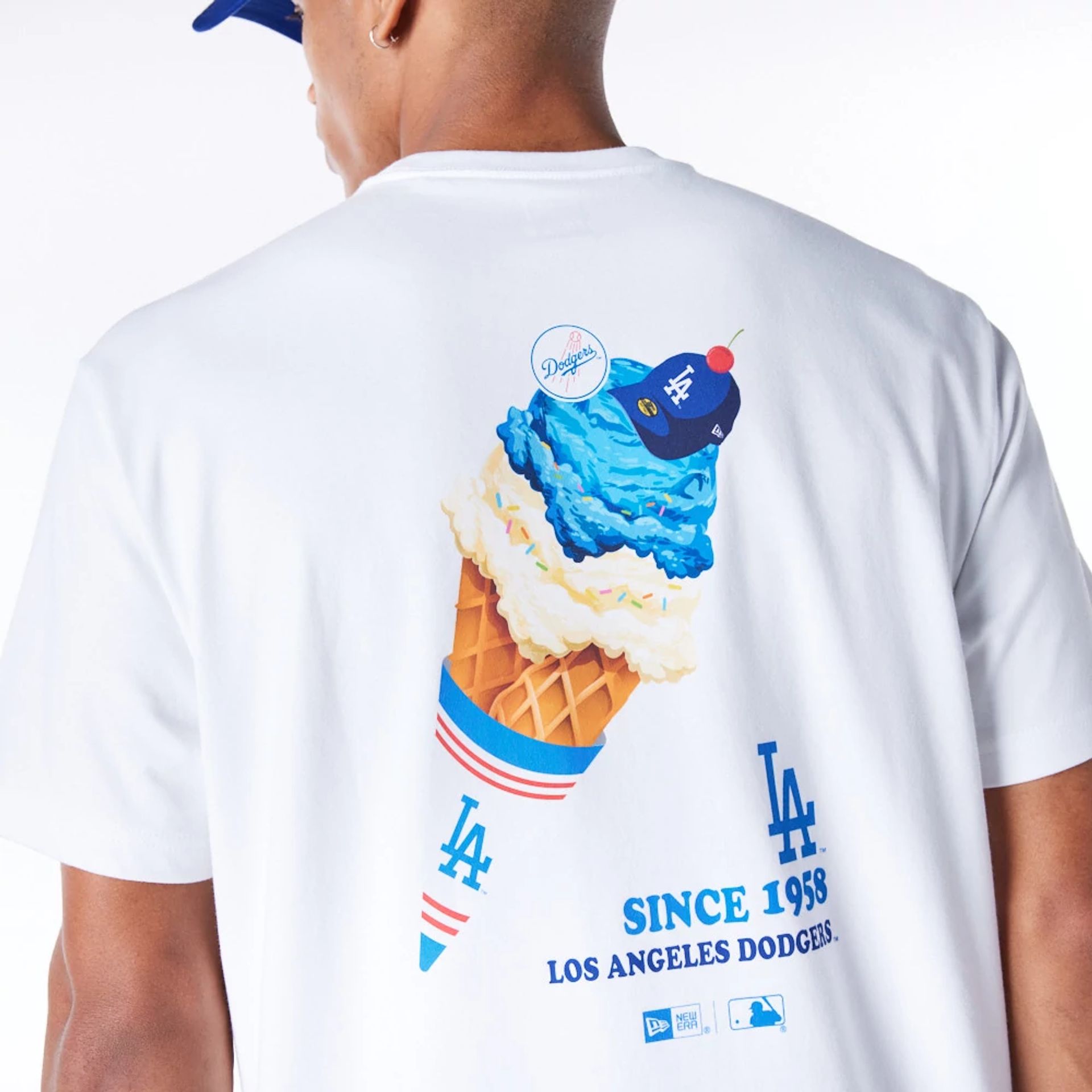 The Male model is wearing LA Dodgers MLB Home New Era Korea White T-Shirt 7