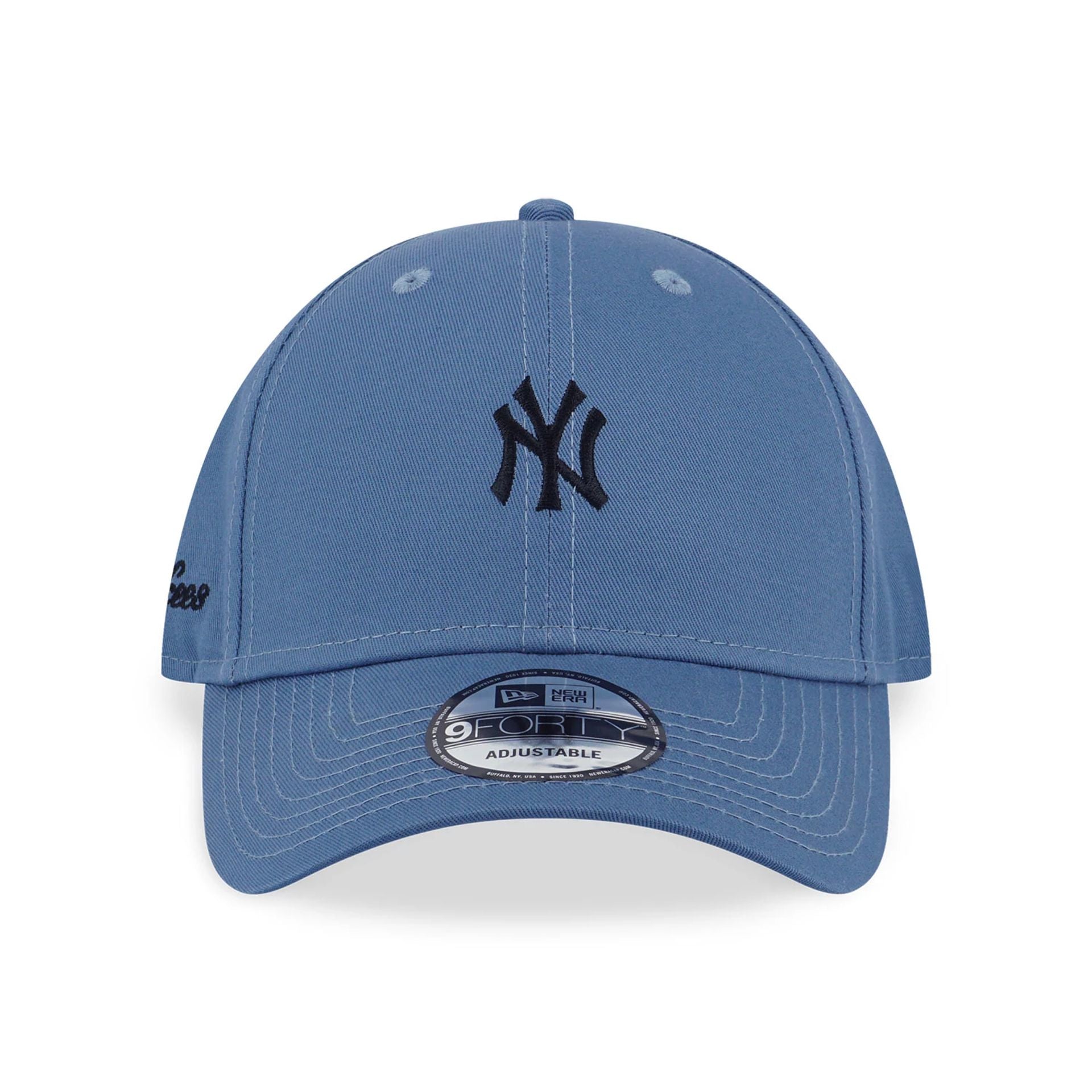 This is a New York Yankees Colour Era Blue 9FORTY Adjustable Cap 2