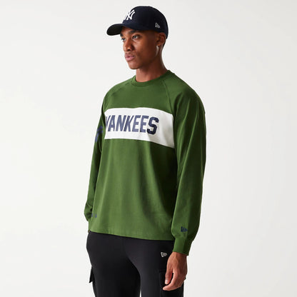 The Male model is wearing New York Yankees Korea Green Long Sleeve T-Shirt 1