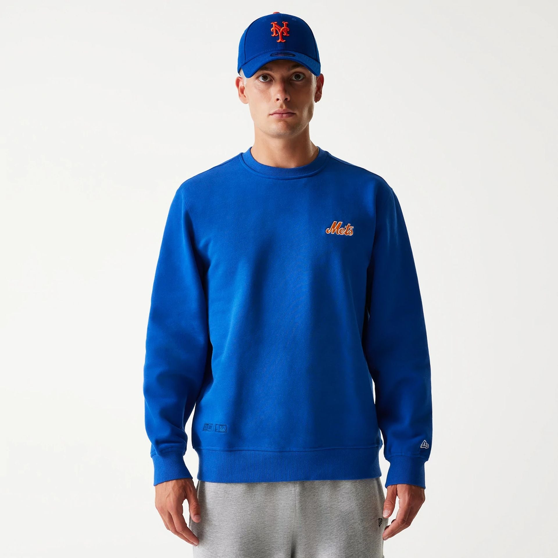 The Male model is wearing New York Mets Korea Blue Sweatshirt 2