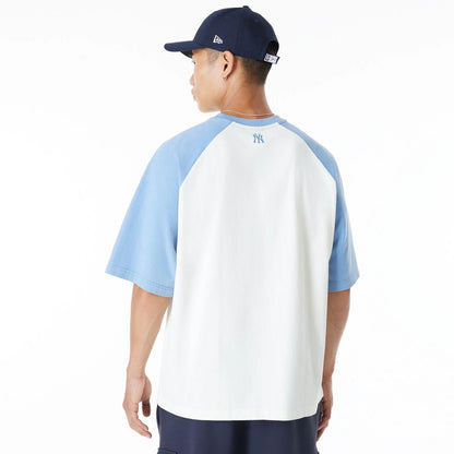 The Male model is wearing New York Yankees MLB Arch White T-Shirt 2