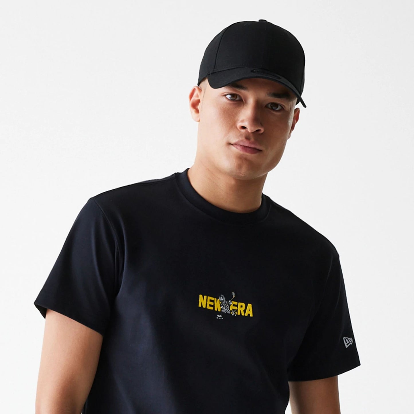 New Era Street Dangle Black T-Shirt  3