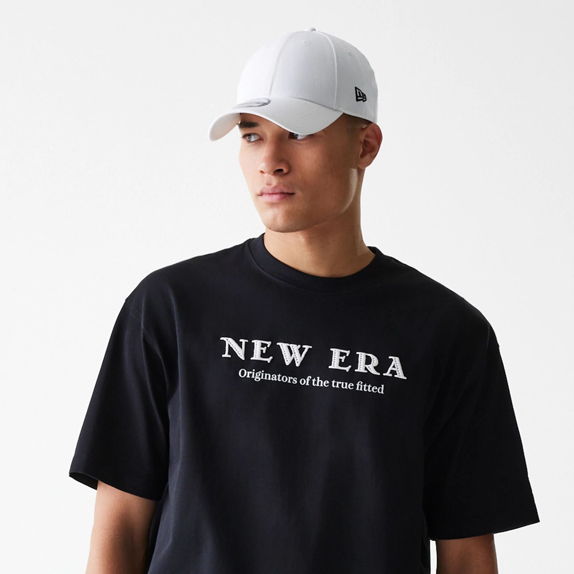 A New Era Basic Black Oversized T-Shirt 3