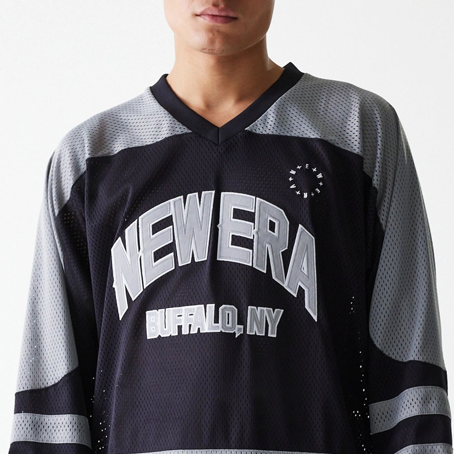 New Era Street Dangle Black Oversized Jersey  3