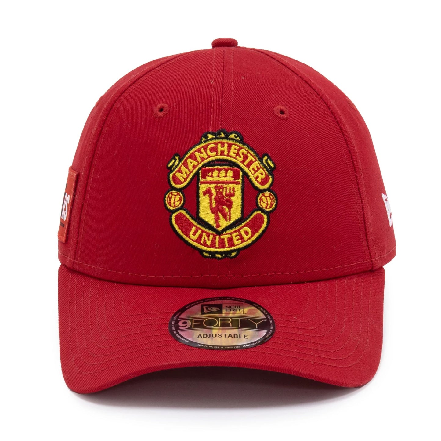 This is a Manchester United FC FA Cup Winners Red 9FORTY Adjustable Cap 2