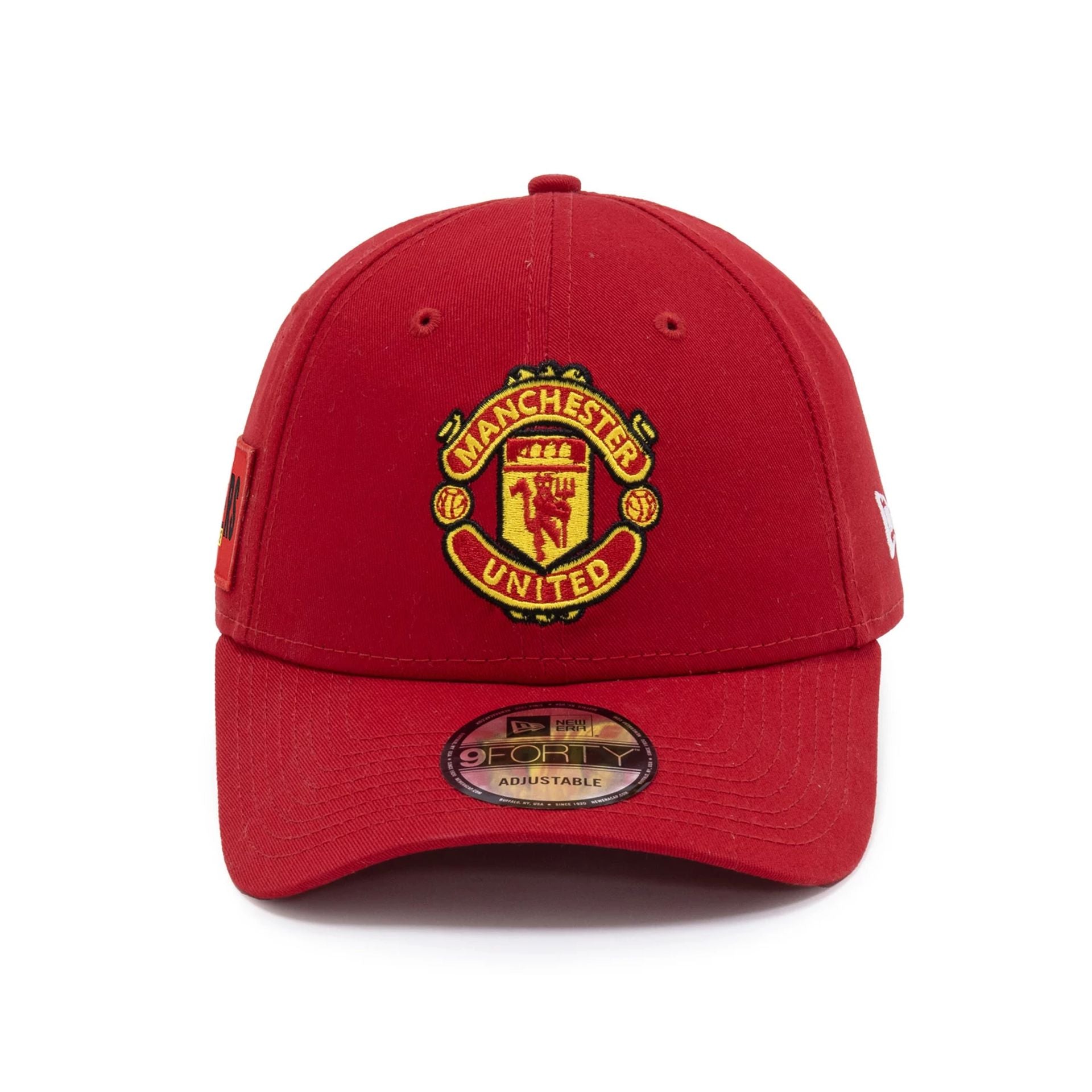 This is a Manchester United FC Womens FA Cup Winners Red 9FORTY Adjustable Cap 2