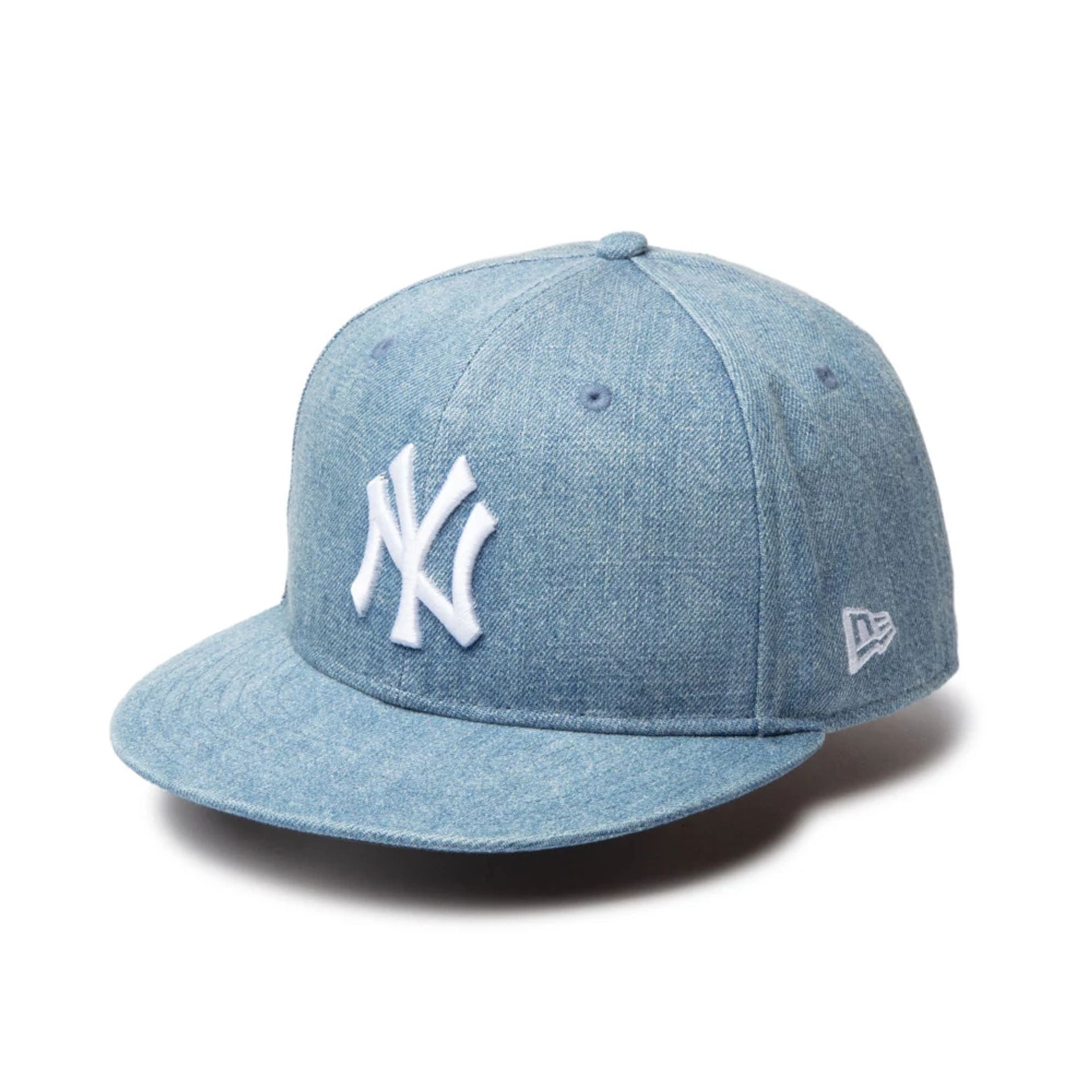 This is a New York Yankees MLB Denim Light Blue 9FIFTY Snapback Adjustable Cap 1