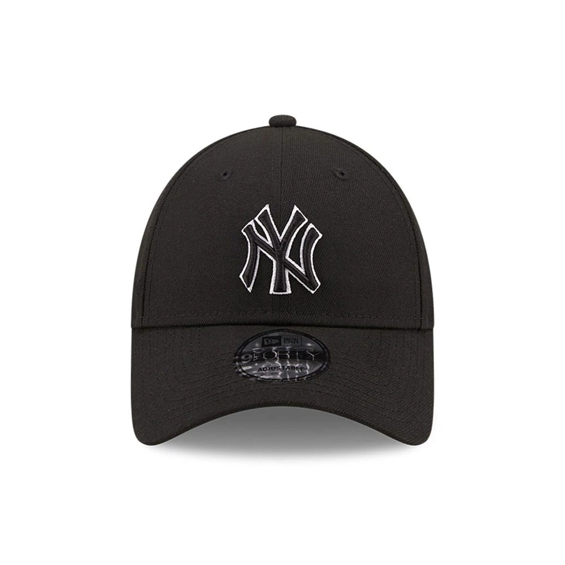 This is a New York Yankees Pop Outline Black 9FORTY Cap 2