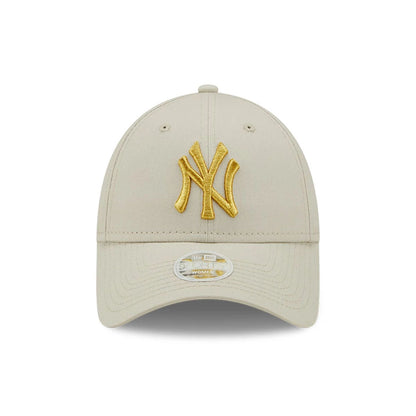 This is a New York Yankees Womens Metallic Logo Cream 9FORTY Adjustable Cap 4