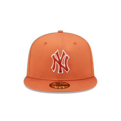 This is a New York Yankees Team Outline Medium Brown 59FIFTY Fitted Cap 2