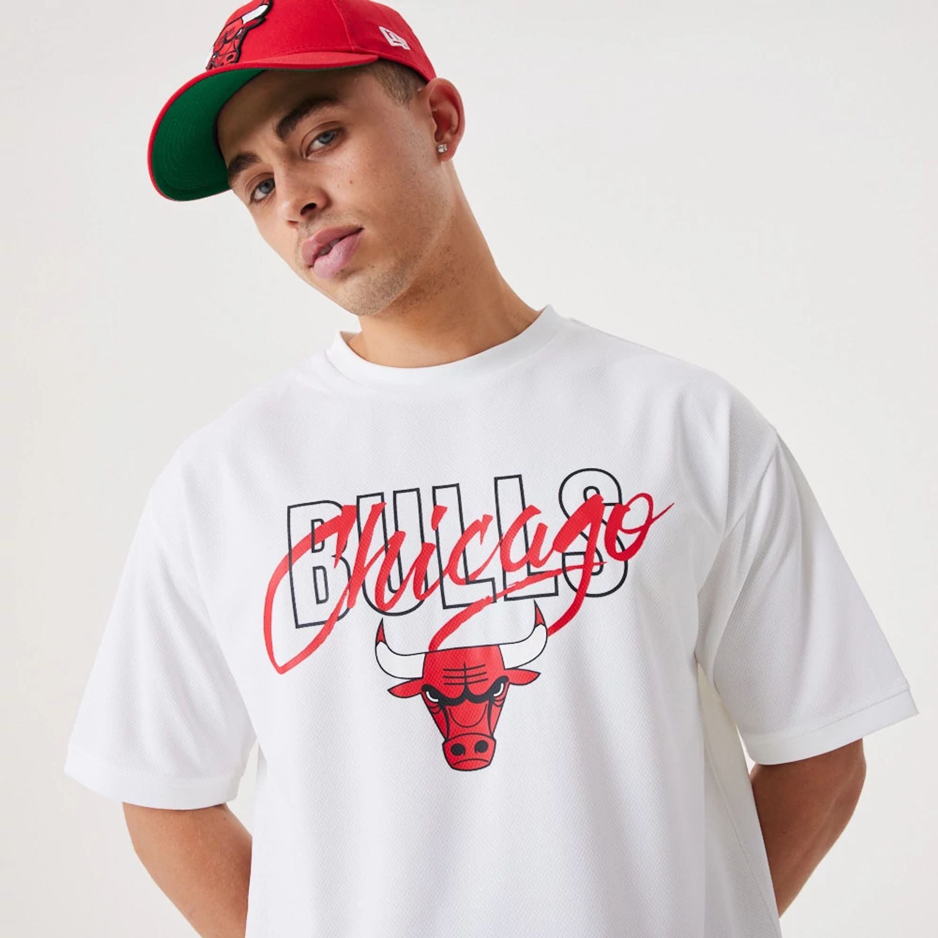 The Male model is wearing Chicago Bulls NBA Script White Oversized T-Shirt 3