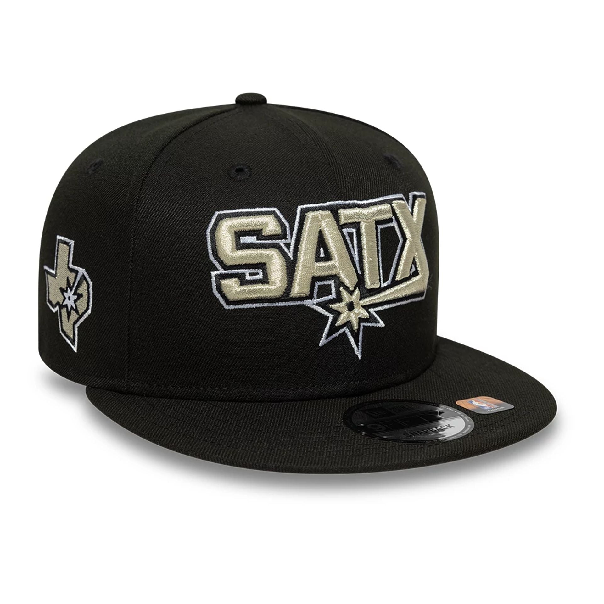 This is a San Antonio Spurs NBA Statement Black 9FIFTY Snapback Adjustable Cap 1