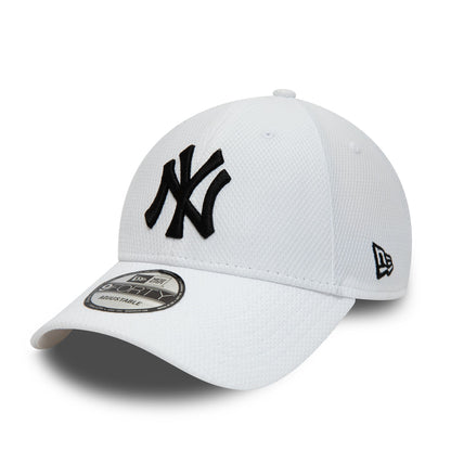 This is a New York Yankees Diamond Era Essential White 9FORTY Adjustable Cap 1