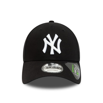 This is a New York Yankees Repreve League Essential Black 9FORTY Adjustable Cap 2