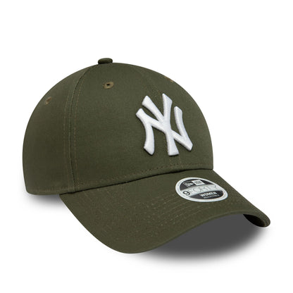 This is a New York Yankees Womens League Essential Green 9FORTY Adjustable Cap 3