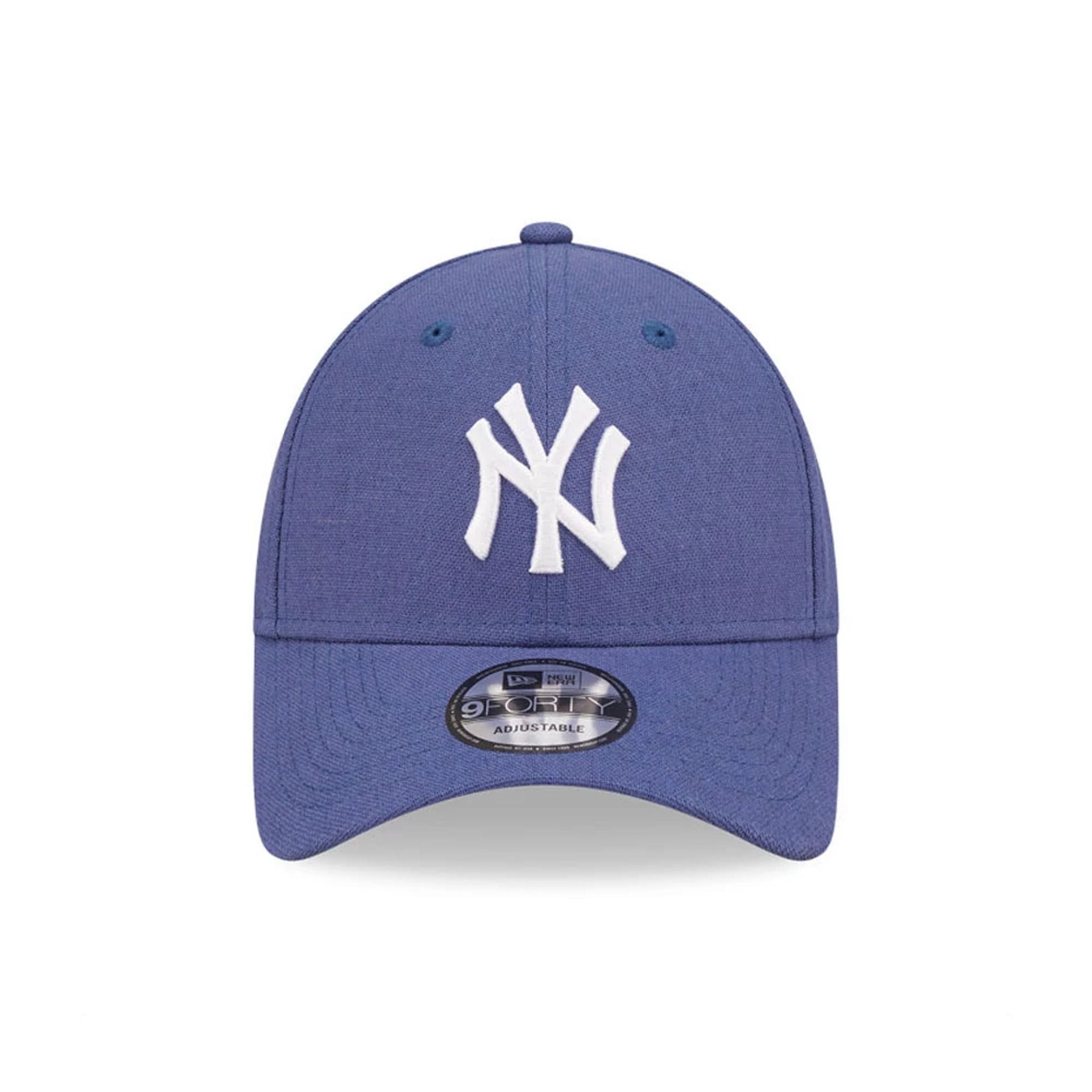 This is a New Era Linen New York Yankees Blue 9FORTY Cap 2