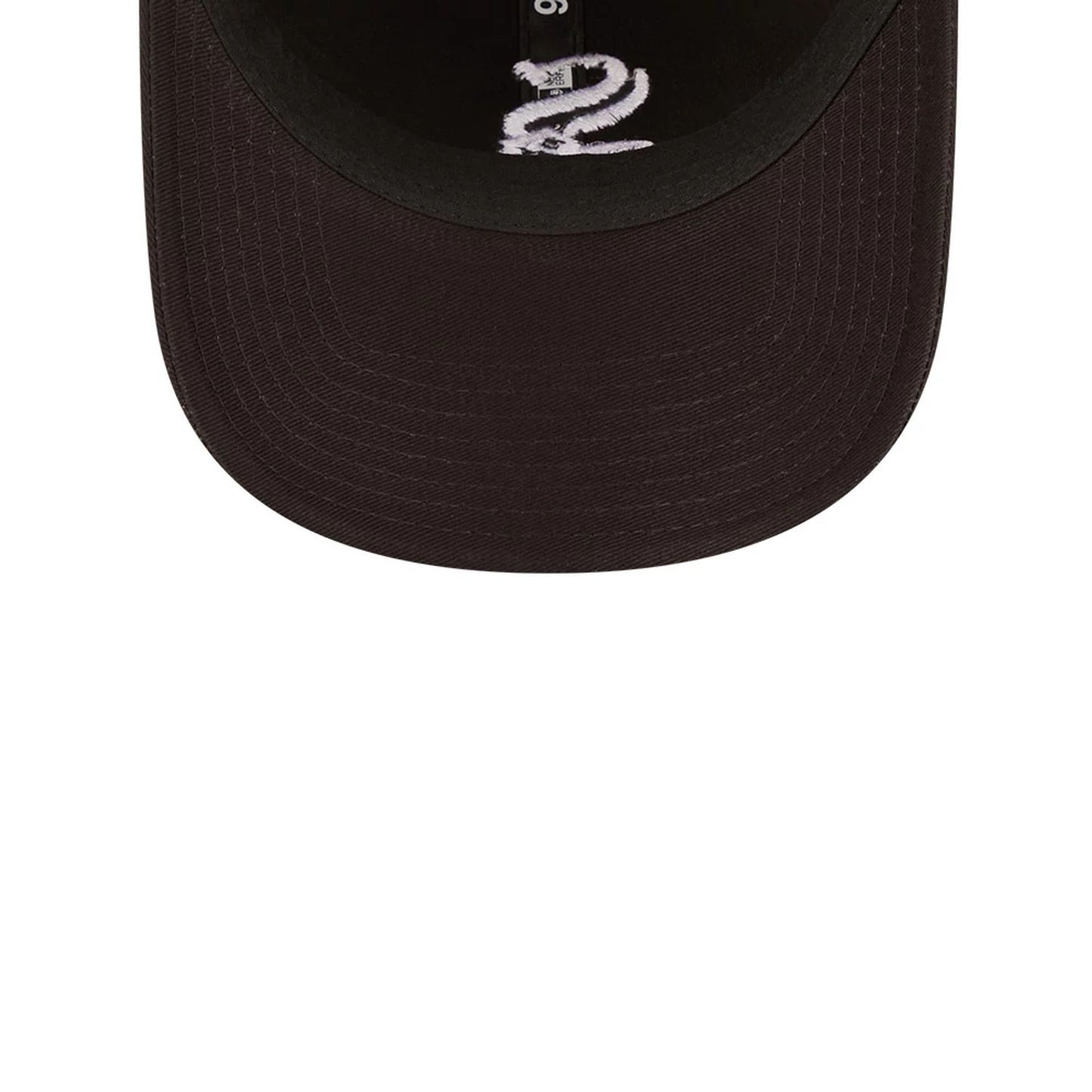 This is a Chicago White Sox League Essential Black 9TWENTY Adjustable Cap 5