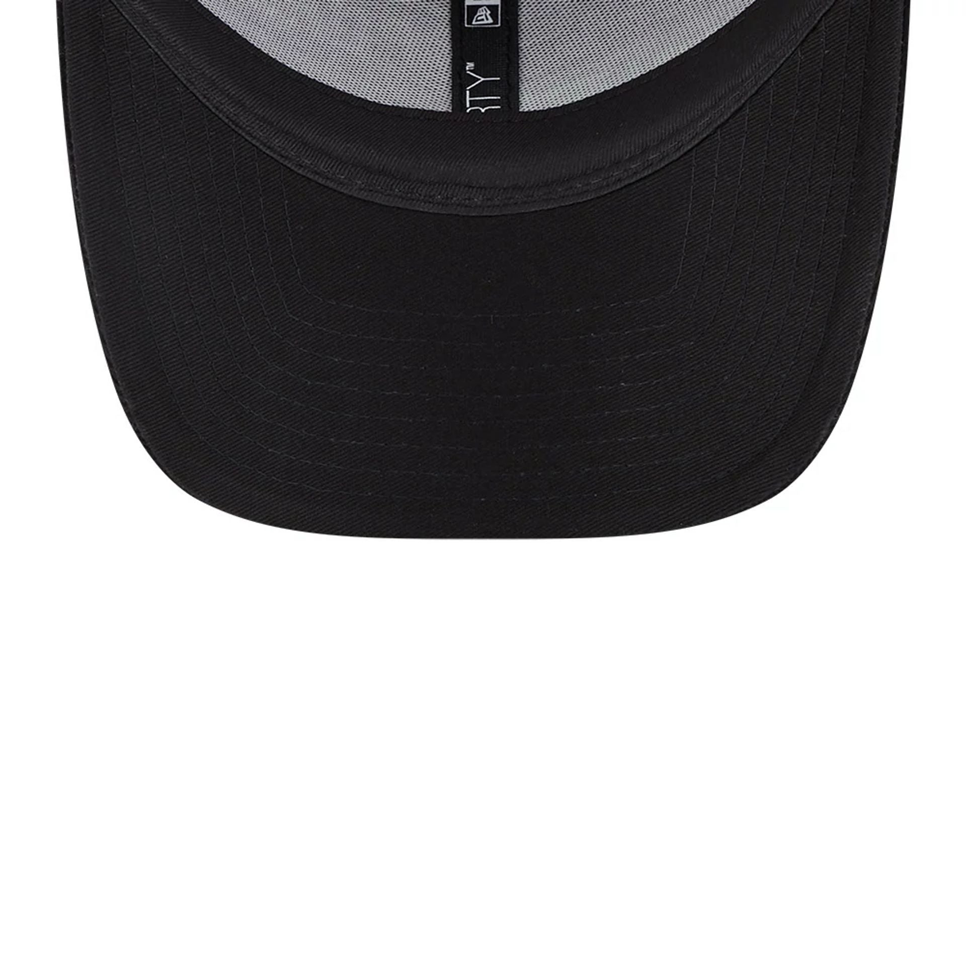 This is a Tottenham Hotspur FC Black 9FORTY Adjustable Cap 5