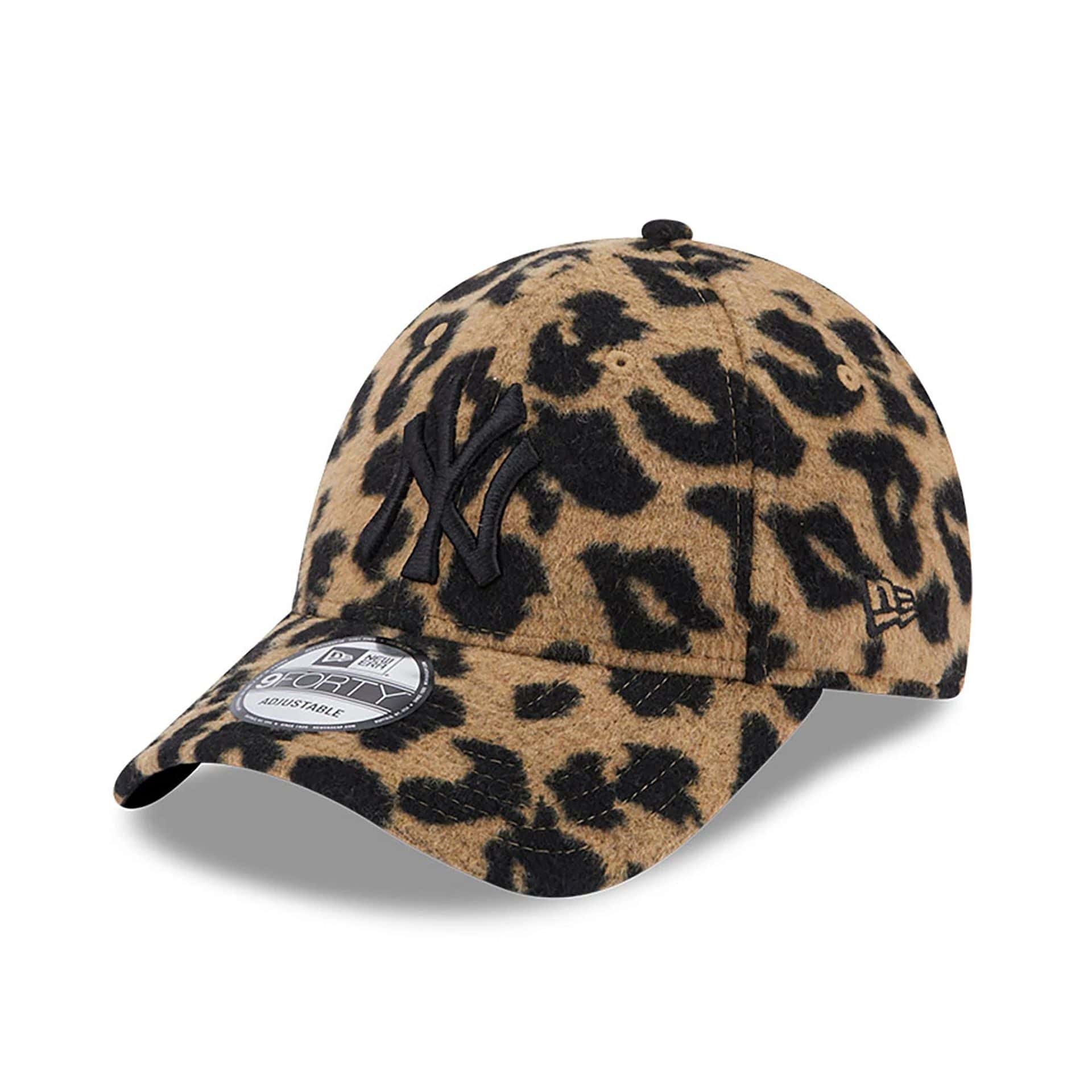 This is a New York Yankees Womens Leopard All Over Print 9FORTY Adjustable Cap 1