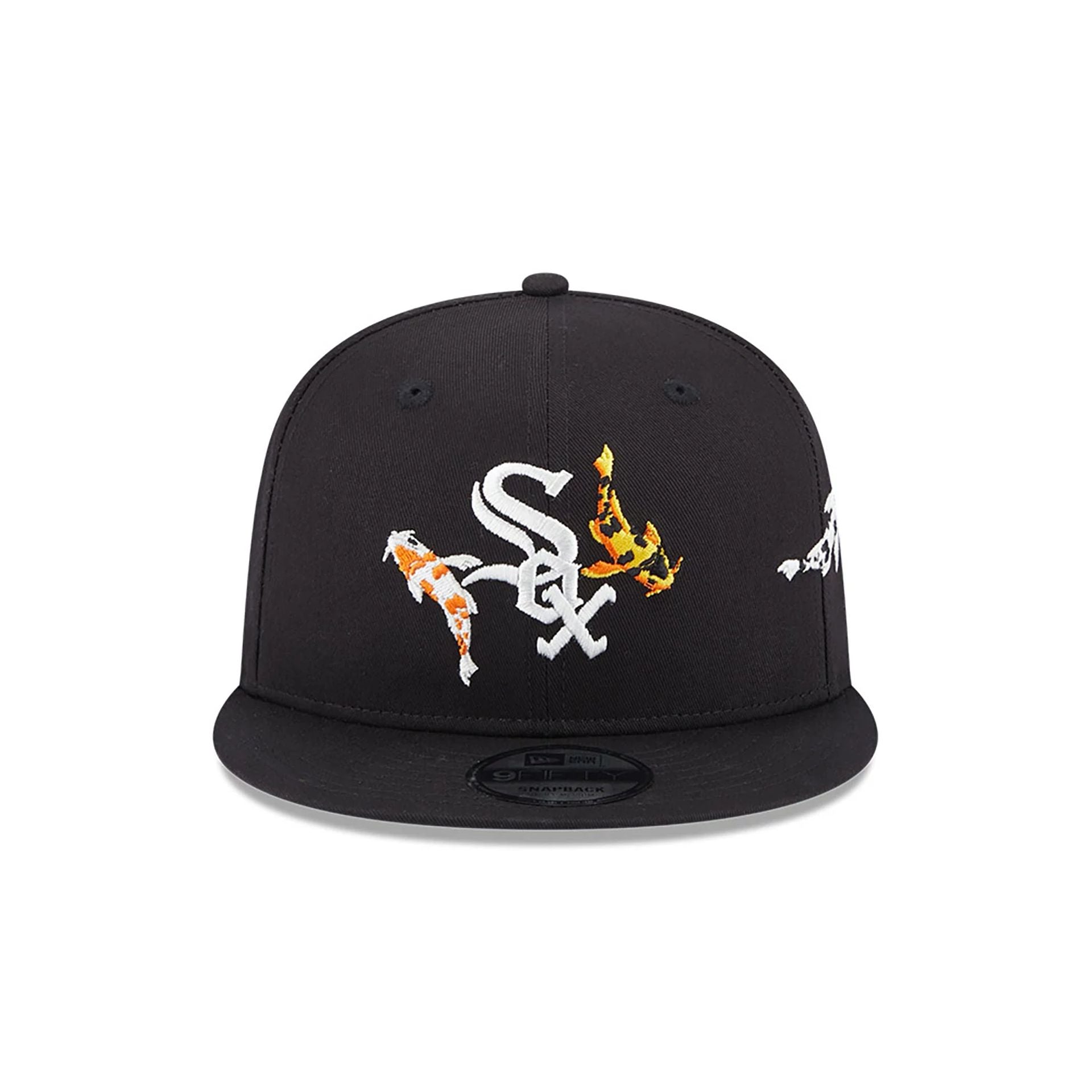 This is a Chiacgo White Sox Koi Fish Black 9FIFTY Snapback Cap 2