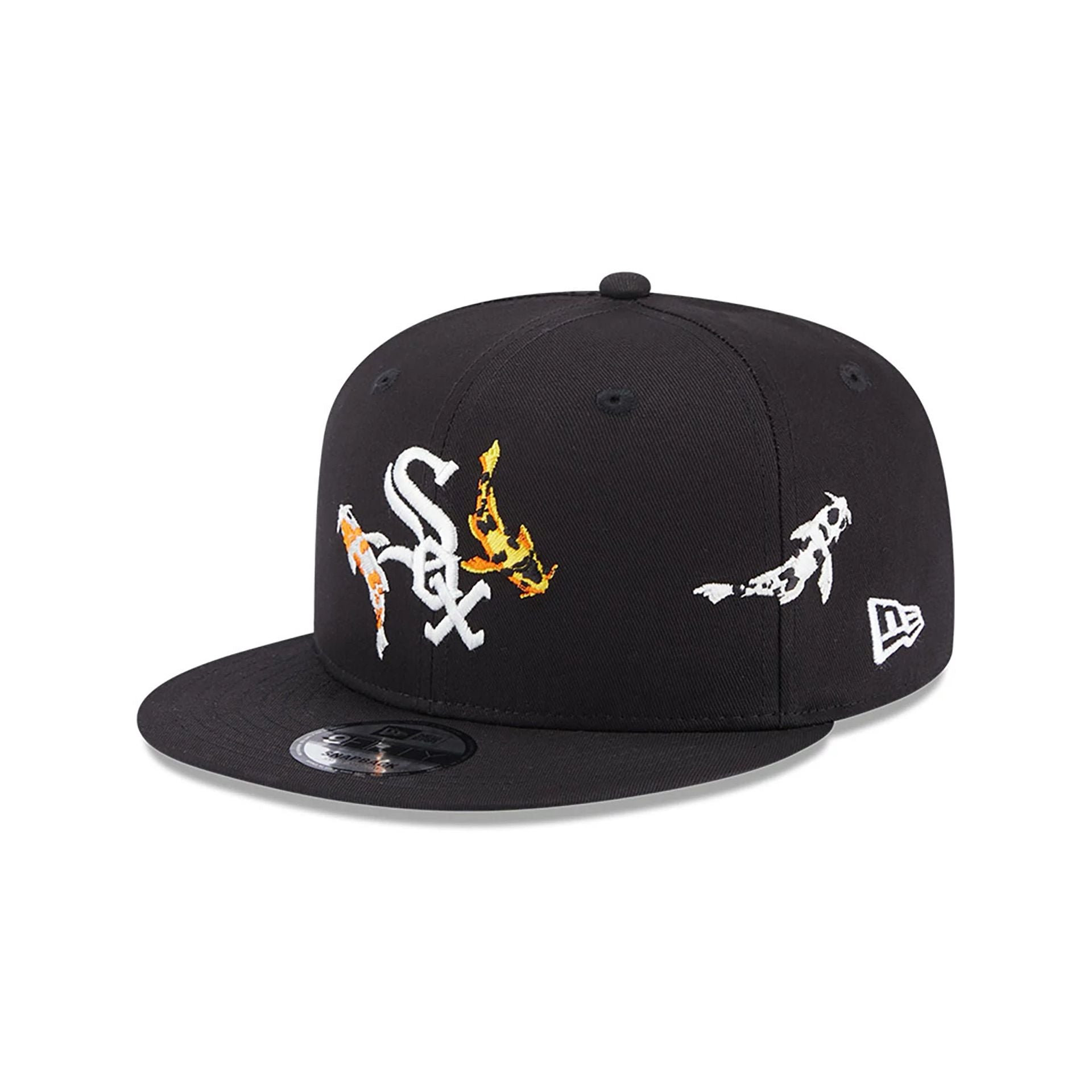 This is a Chiacgo White Sox Koi Fish Black 9FIFTY Snapback Cap 1