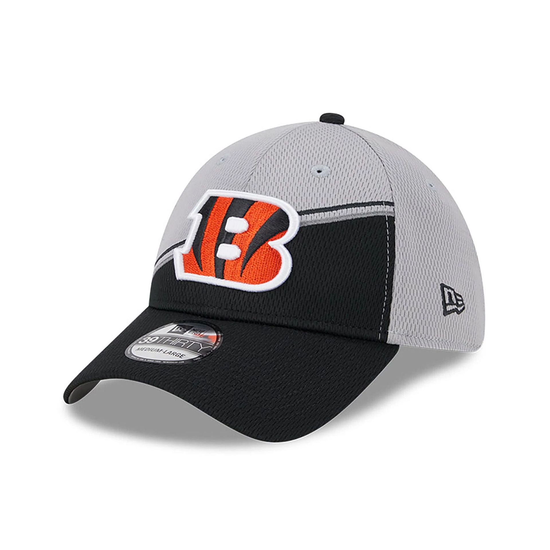 This is a Cincinnati Bengals NFL Sideline 2023 Grey 39THIRTY Stretch Fit Cap 1