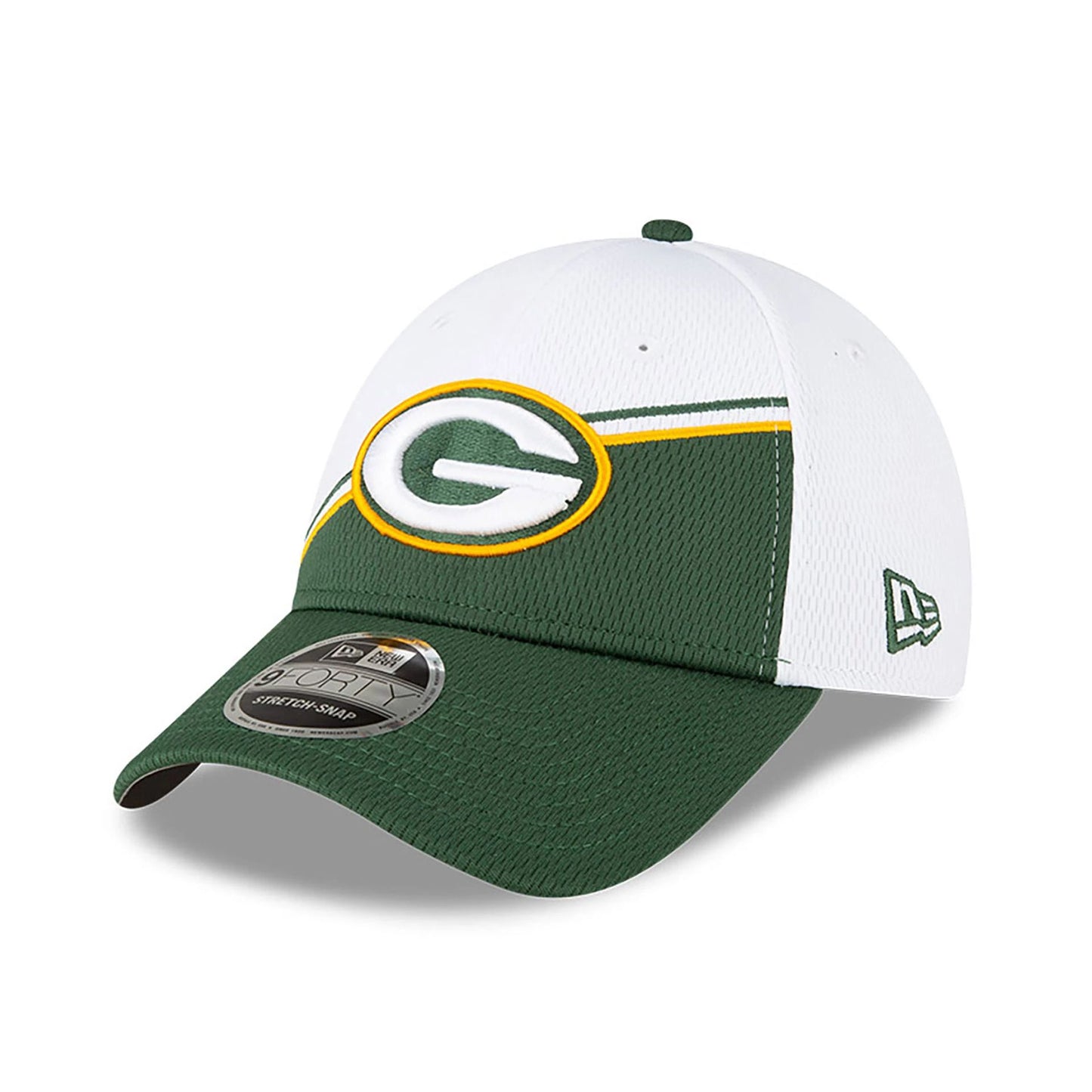 This is a Green Bay Packers NFL Sideline 2023 White 9FORTY Stretch Snap Cap 1