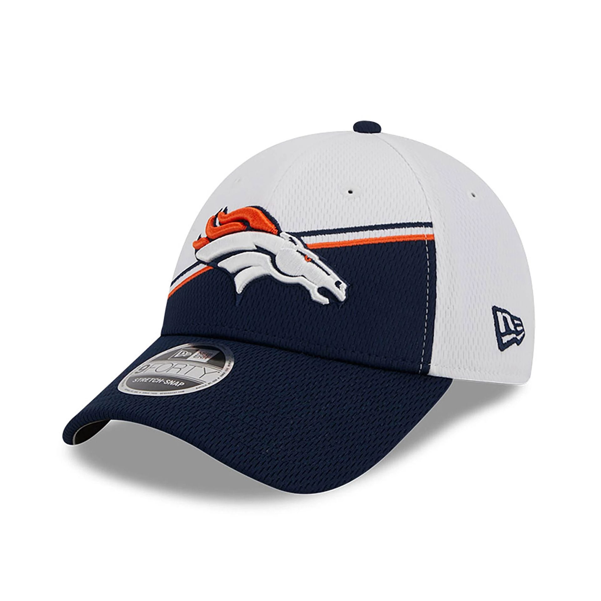 This is a Denver Broncos NFL Sideline 2023 White 9FORTY Stretch Snap Cap 1