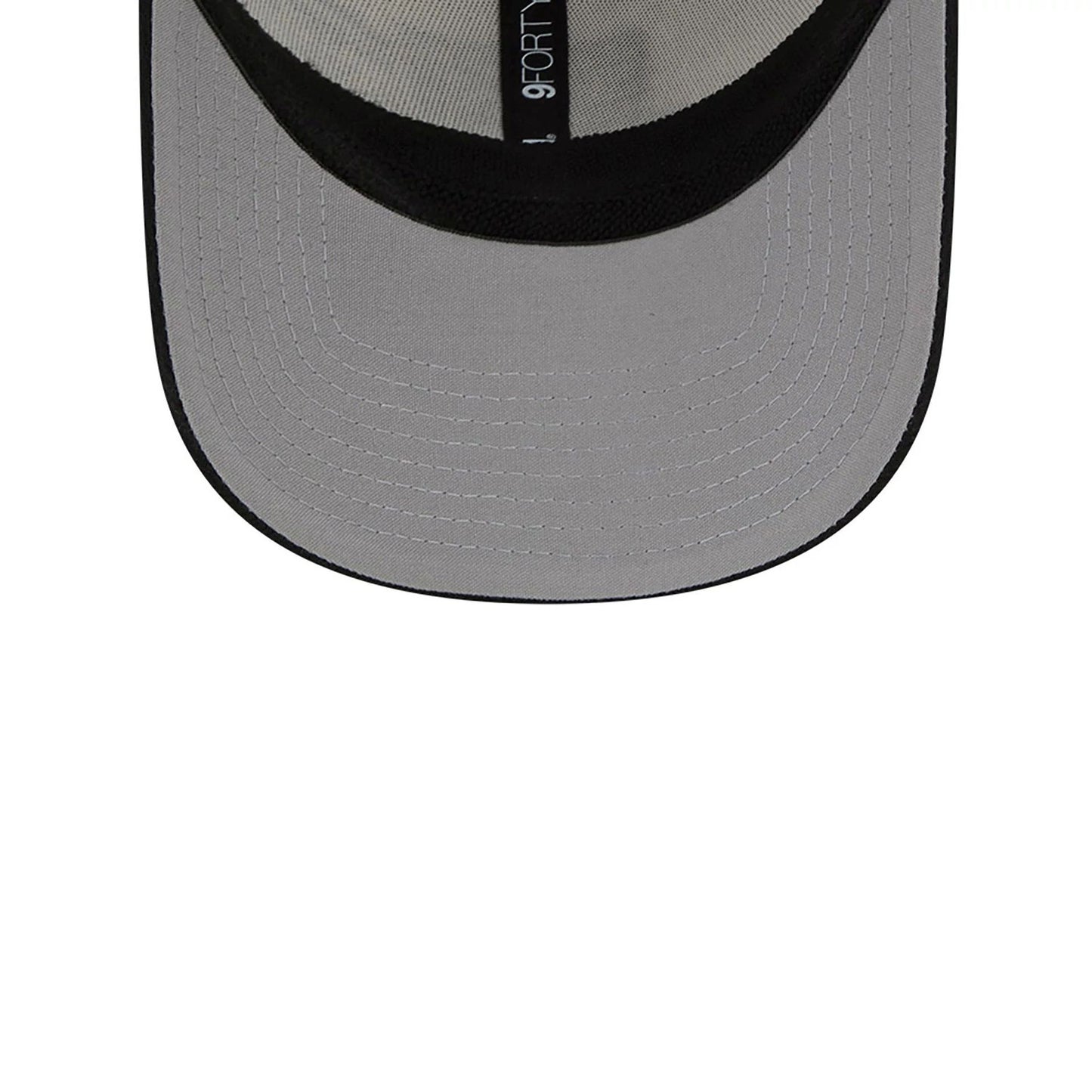 This is a Las Vegas Raiders NFL Sideline 2023 White 9FORTY Stretch Snap Cap 2