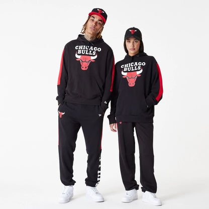 The Male model is wearing Chicago Bulls NBA Colour Block Black Pullover Hoodie 1