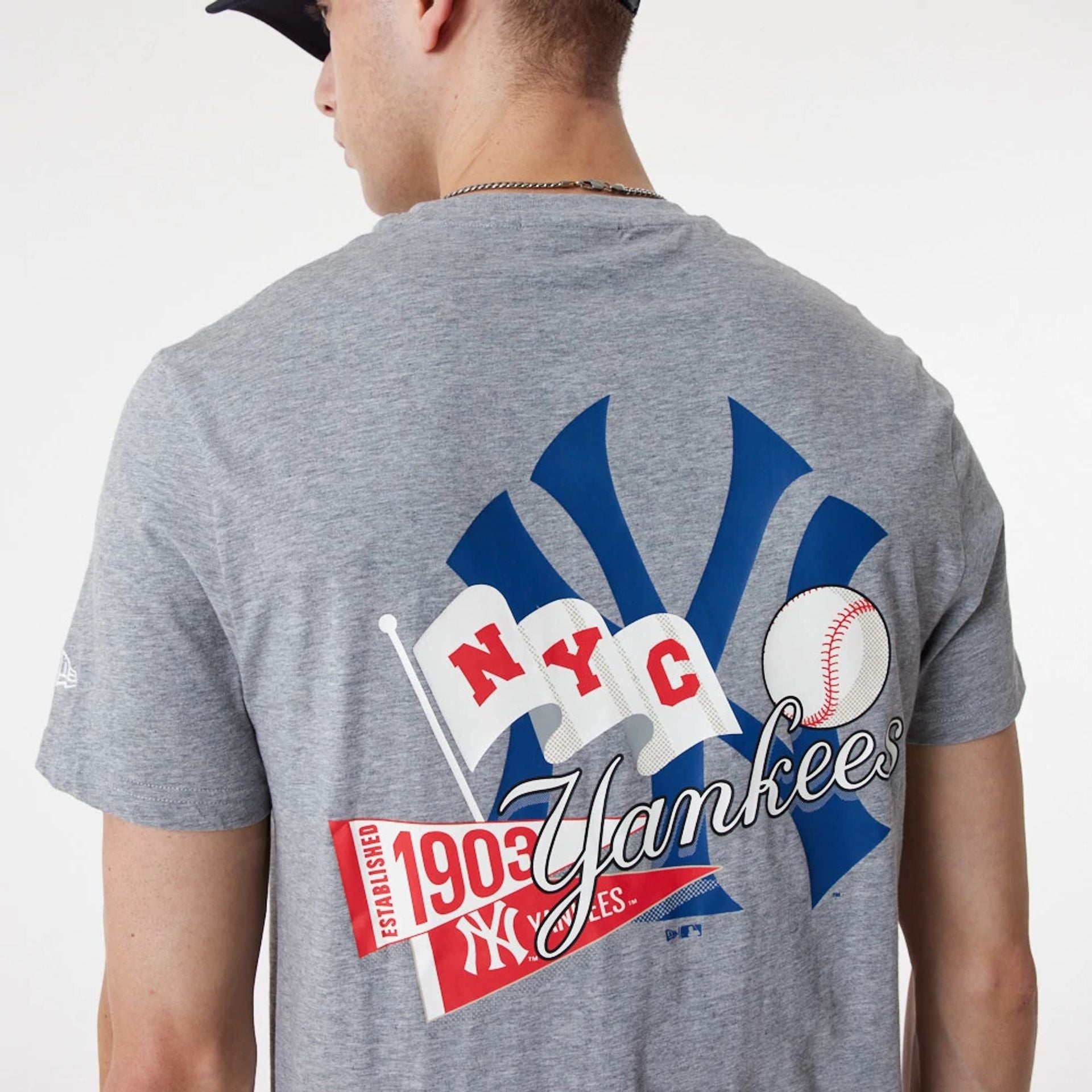 The Male model is wearing New York Yankees MLB Flag Graphic Dark Grey T-Shirt 1