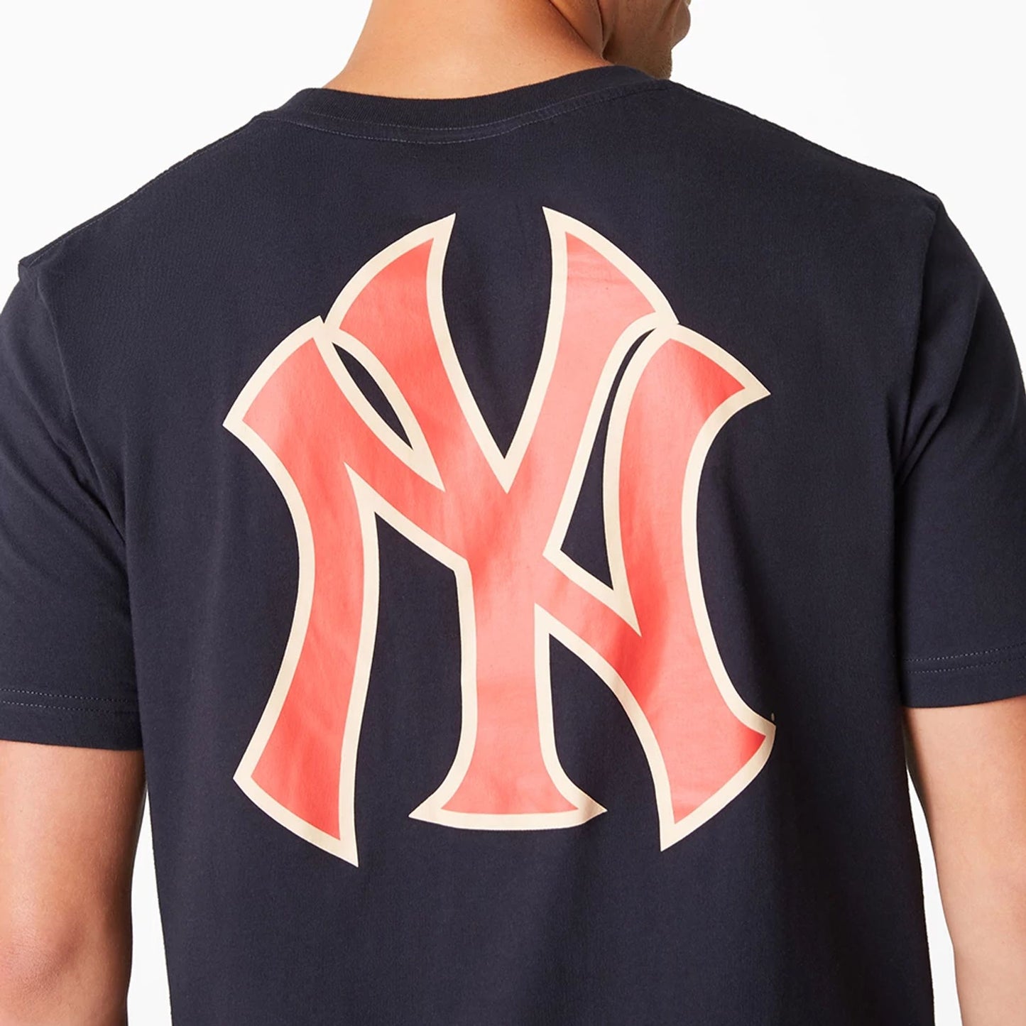 The Male model is wearing New York Yankees MLB Hook Up Navy T-Shirt 5